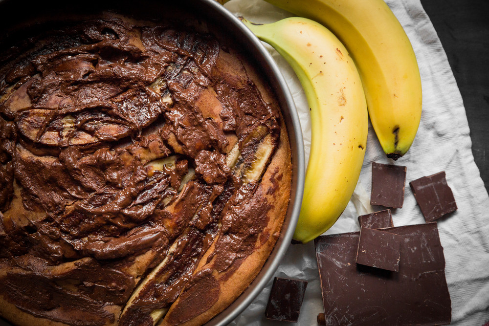 Kolač bez brašna, mleka i jaja! Savršen slatkiš od banane i čokolade (RECEPT)