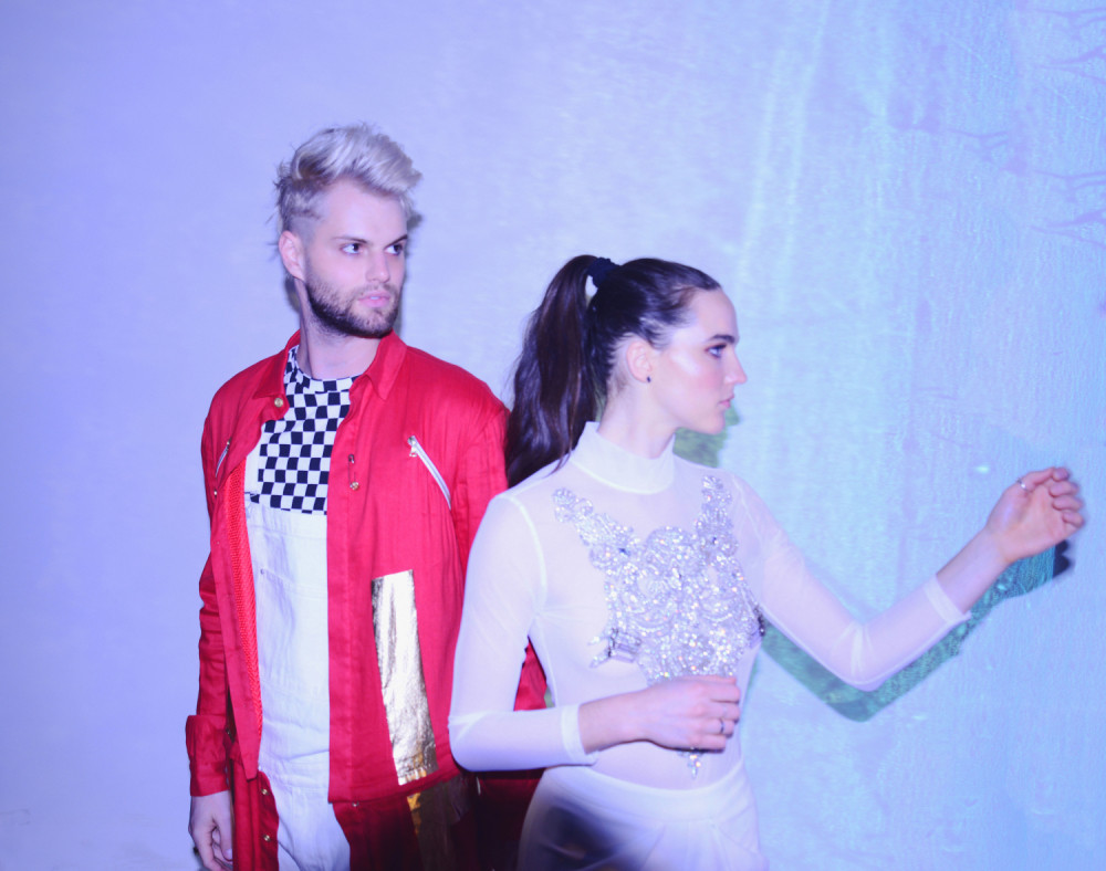 Sofi Tukker proslavlja svoju Grammy nominaciju nastupom na dodeli nagrada!