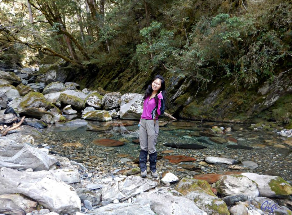 Otišla je sama u šumu, a onda se aktivirao njen alarm za pomoć, kada su spasioci stigli videli su JEZIV PRIZOR!