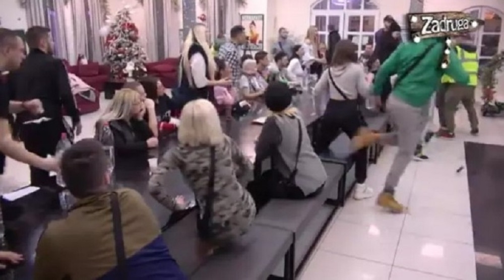 Miki optužio Zoricu za krađu, ona brutalno zapretila "Iskasapiću ih kad izađem!" (VIDEO)