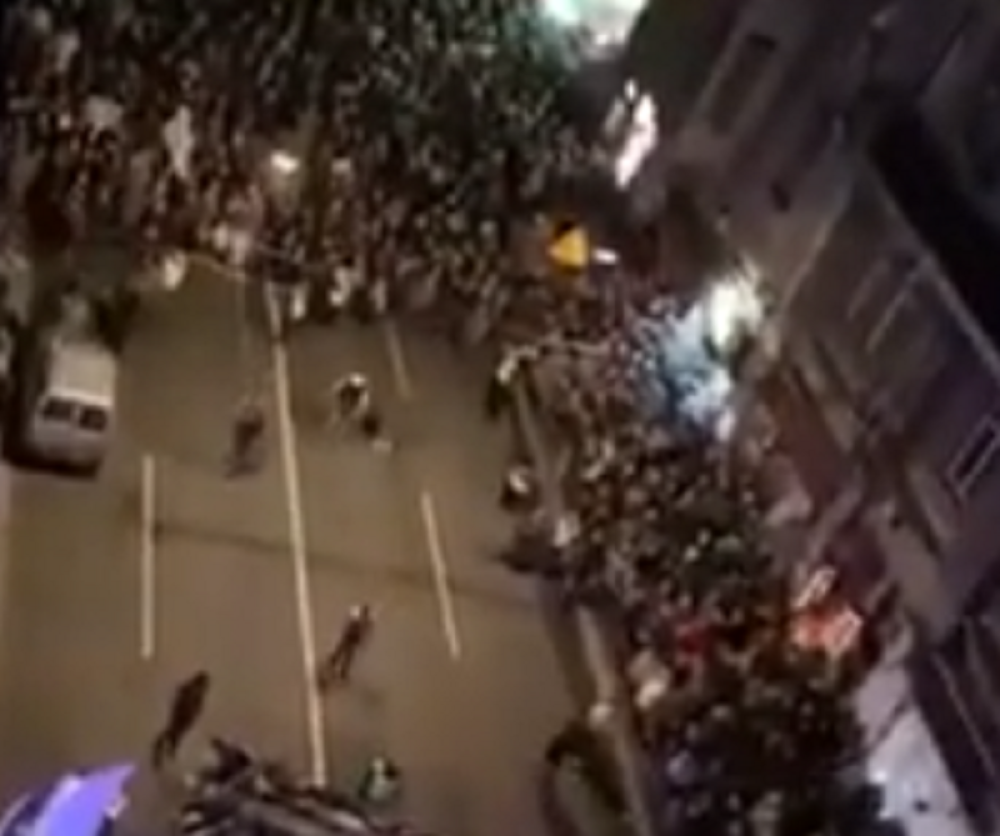 Protest eskalirao, ljudi ne mogu da se prebroje! (VIDEO)