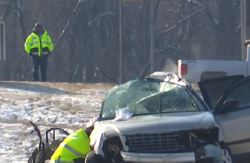 Vozili po nevremenu, sleteli sa puta, petoro im dece poginulo