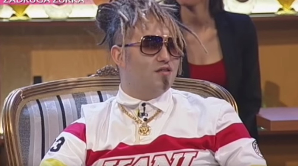 Rasta unajmio obezbeđenje, PLAŠI SE ZA SVOJ ŽIVOT?! Evo zbog čega su oni tu!