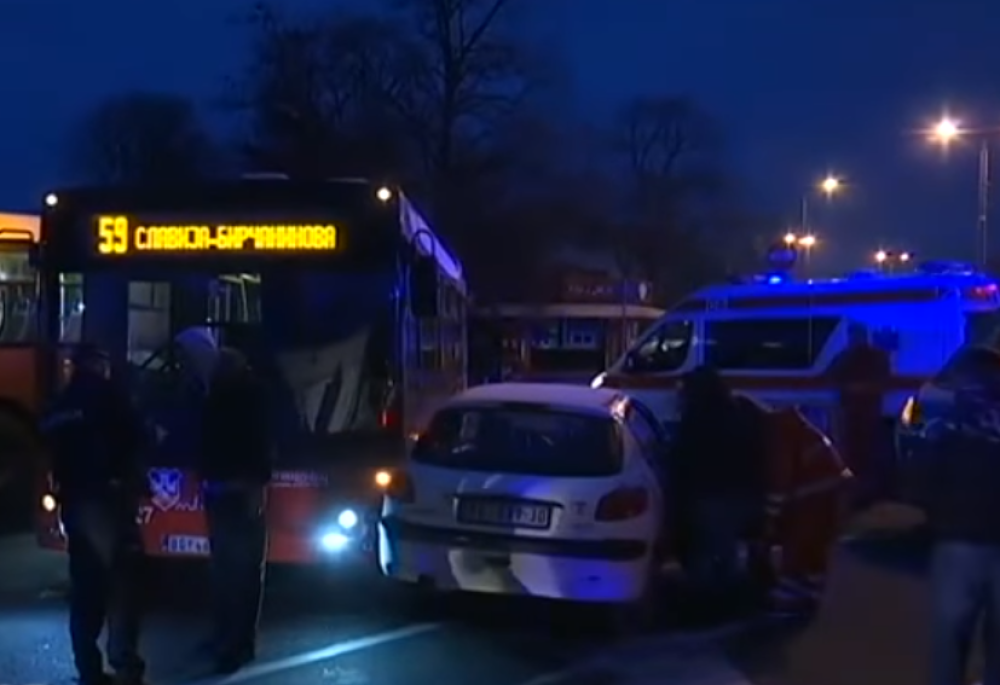 Strašan lančani sudar kod bolnice Dragiša Mišović, ima više povređenih!