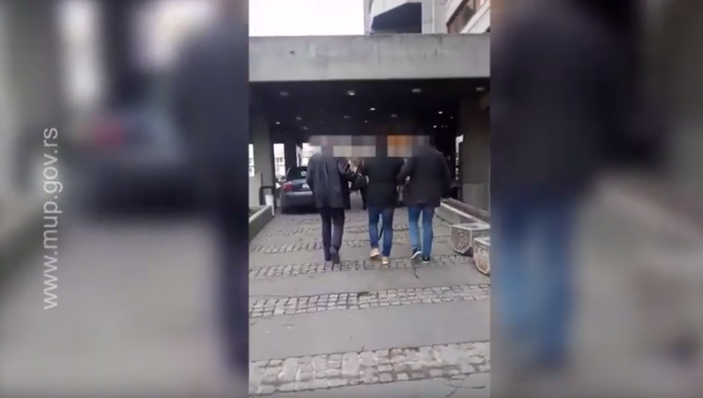 Evo kako je pao muž direktorke "Vinče", uhvaćeni sa GOMILOM PARA!