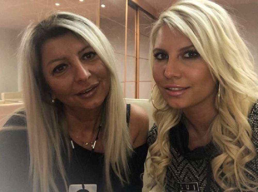 Samo 24 časa pre udesa Deina majka ostavila poruku koja LEDI KRV U ŽILAMA! (FOTO)