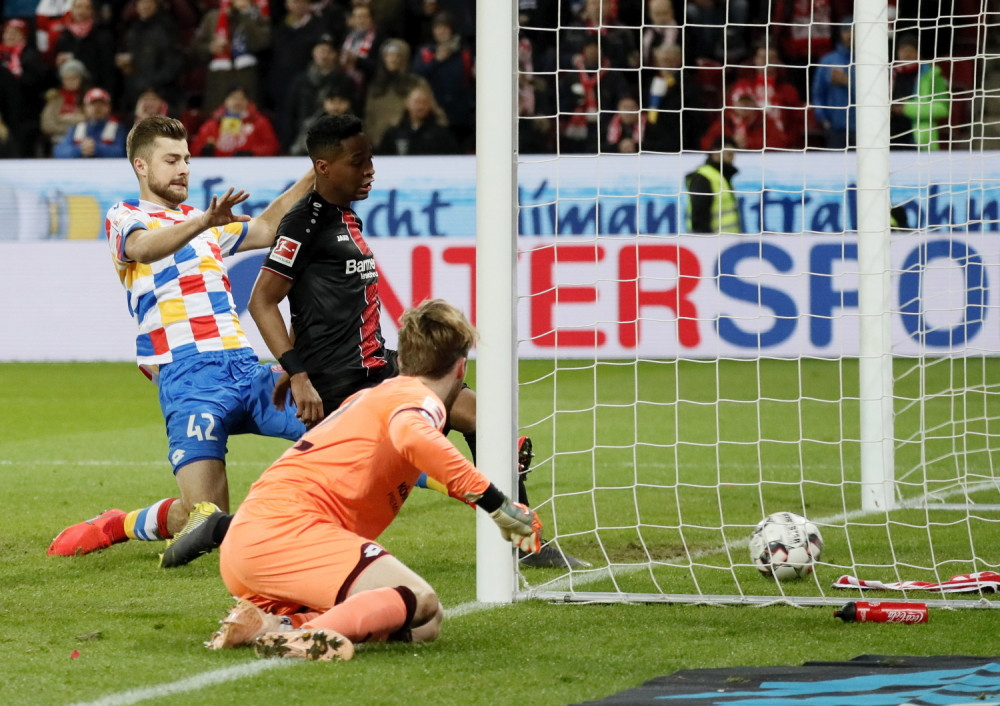 Noćna mora Majnca, "farmaceuti" im strpali PET komada (VIDEO)