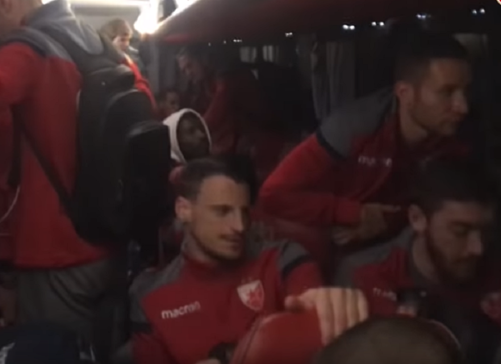 Fudbaleri Crvene zvezde se vratili sa priprema, ono što ih je sačekalo u Beogradu ŠOKIRALO IH JE