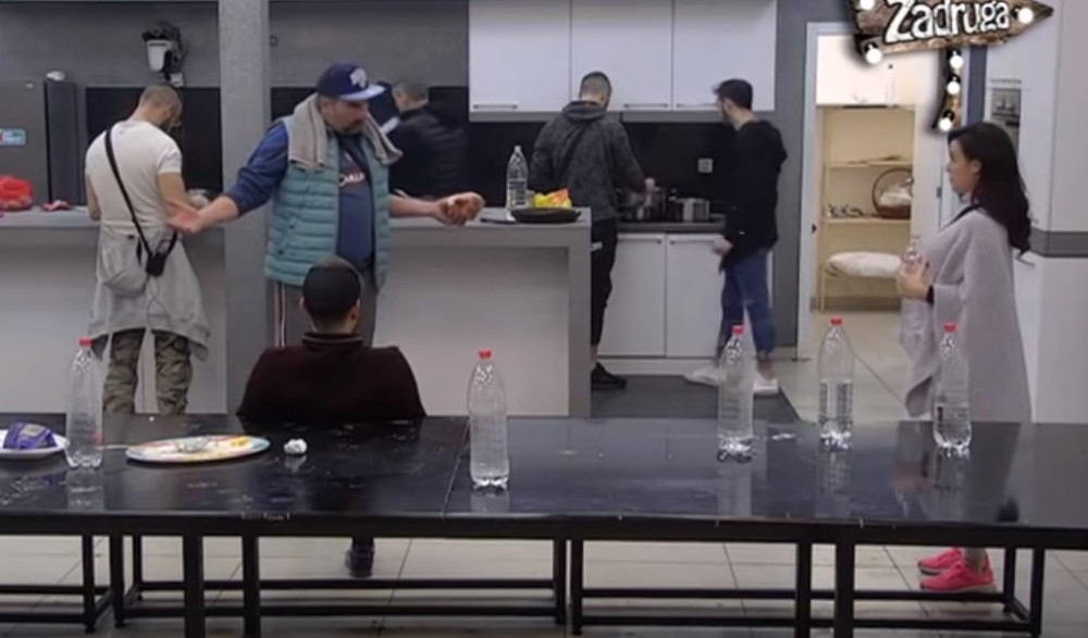 Ova zadrugarka je u vezi sa KRIMINALCEM?!