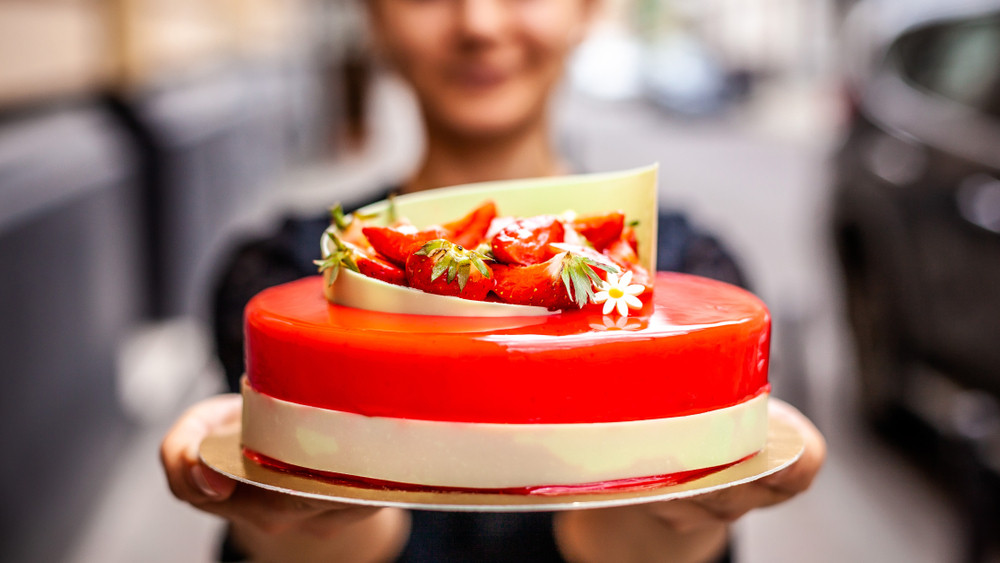 Napravite sami STAKLENU GLAZURU za torte i kolače! (RECEPT)