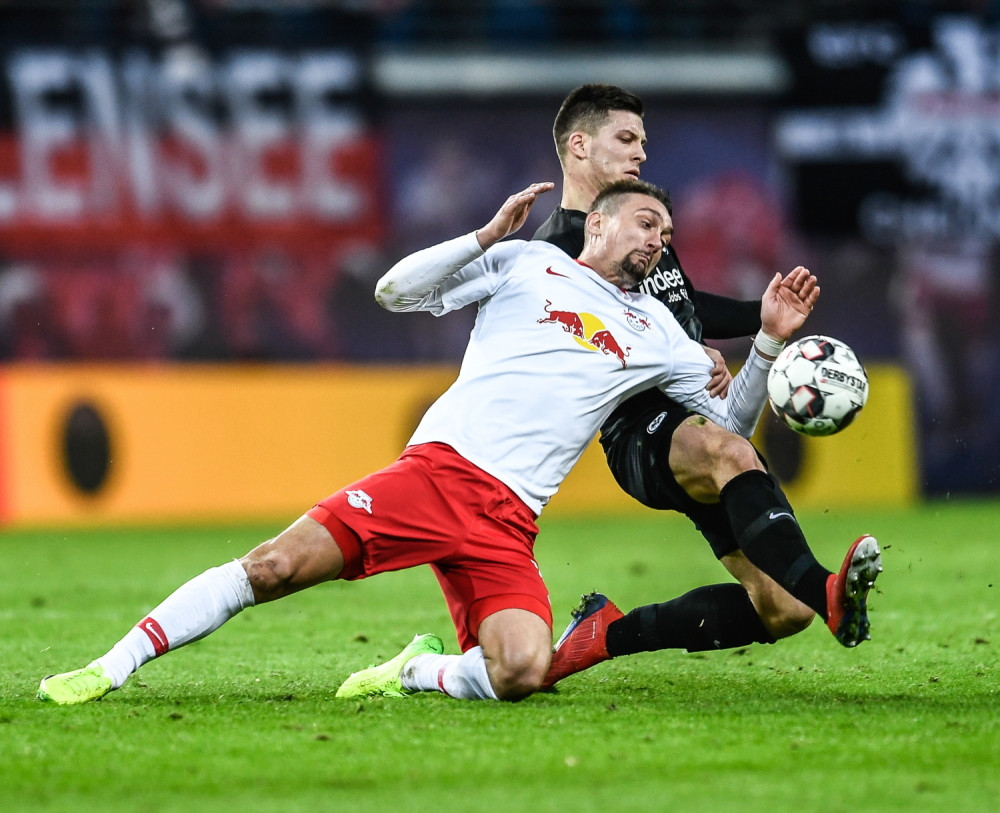 Real i Barsa se OTIMAJU OKO SRBINA, evo koliko se ortvara Barsa, a koliko Real!