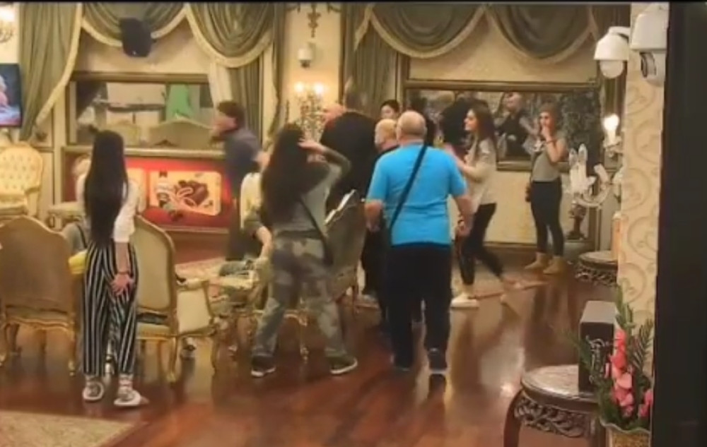 Ključni svedok tokom suđenja otkrio nešto što je svima promaklo! Kazna se poništava, brutalna tuča dobija novi EPILOG!