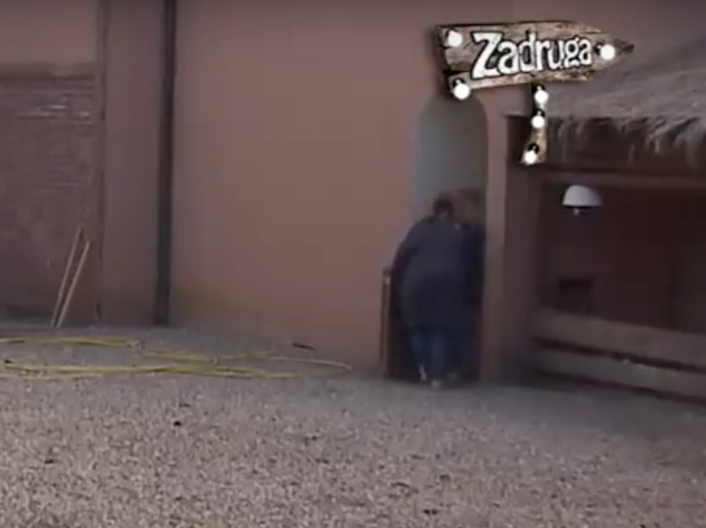 Oni su hitno utrčali u "Zadrugu" i izveli Davida, sproveli su ga kroz tajni prolaz!