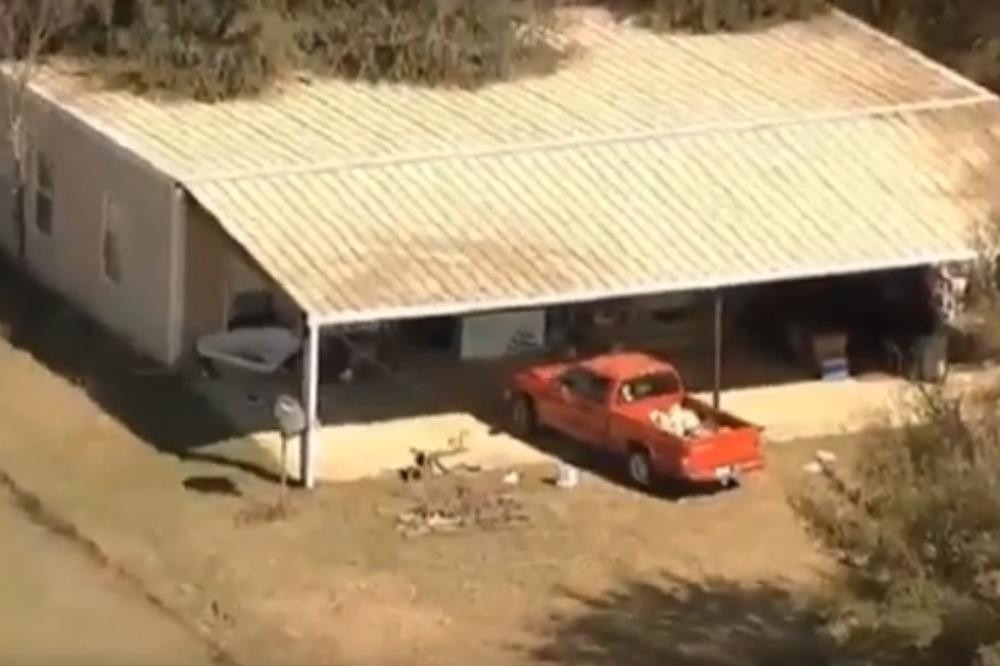 Decu držali u kavezu za pse, a hranu im zaključavali, kada je policija ušla zatekli su scenu iz HOROR FILMOVA!