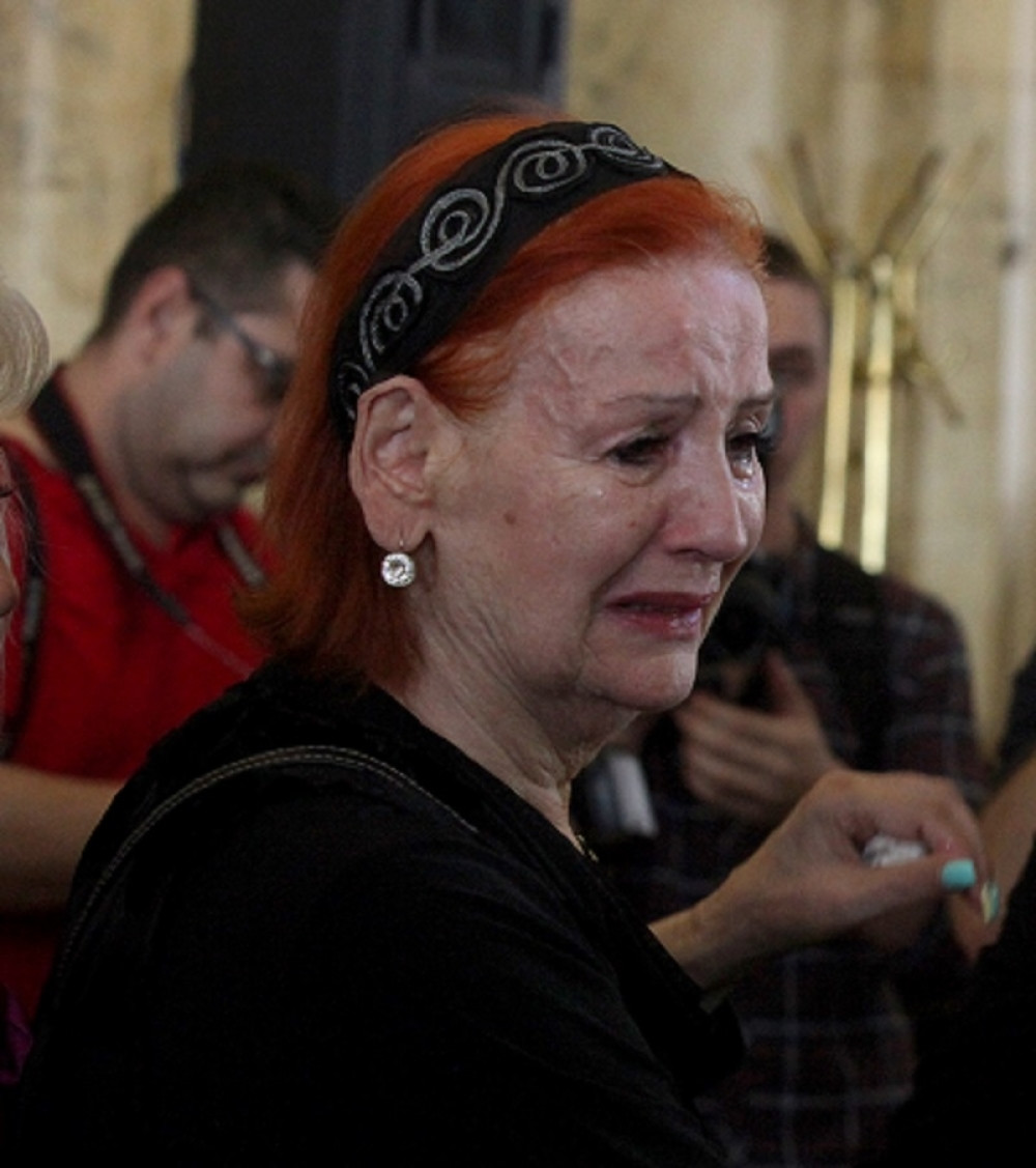 Lepa Lukić za dlaku izbegla smrt: Jedan potez joj je spasio život! (FOTO/VIDEO)