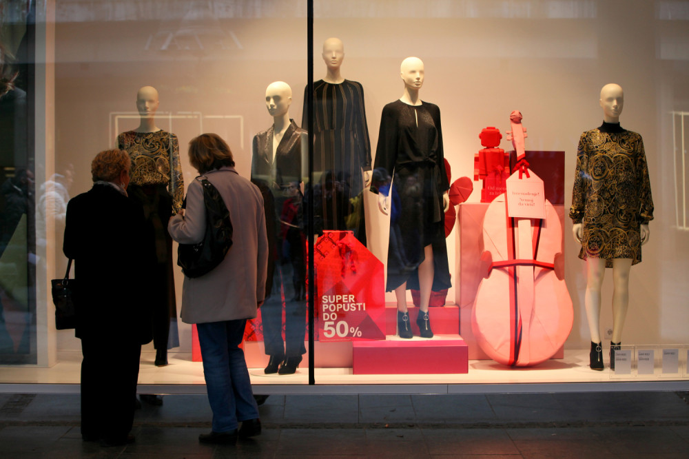 Može li industrija jeftine mode promovisati eko-održivost?