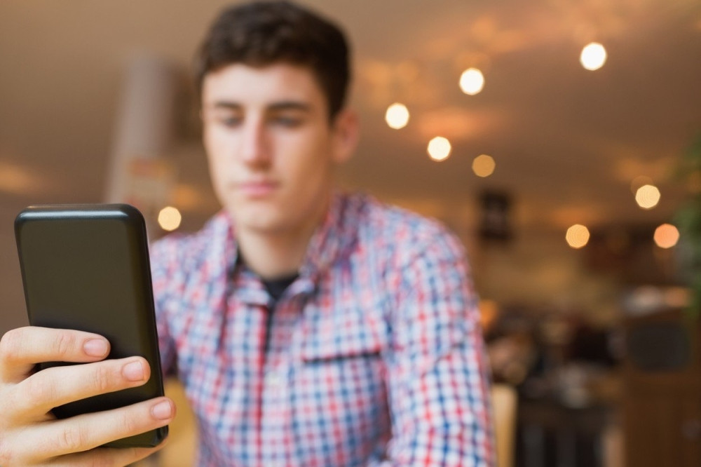 Spavao sa nepoznatom devojkom i dao joj svoj broj. Ona ga pozvala posle pet godina sa vešću koja ga je sledila!