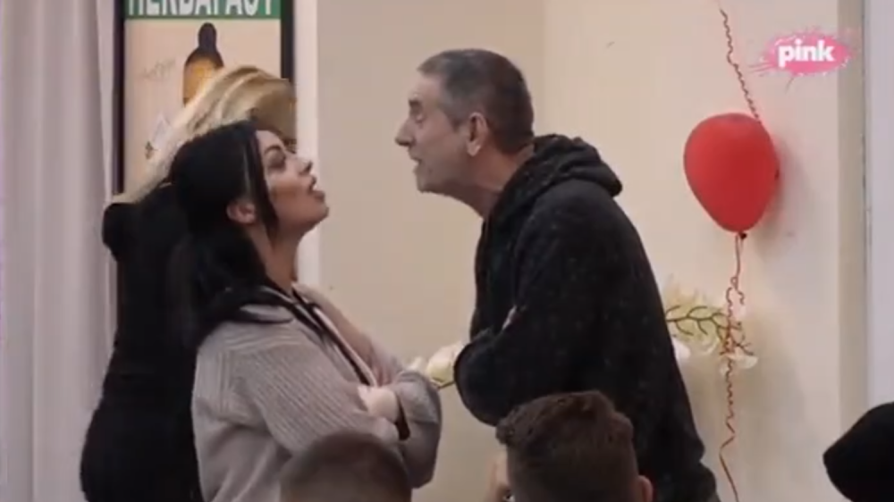 Mića URLAO na Zerinu, uletelo OBEZBEĐENJE! "Je*ite je sva trojica, ja plaćam! Je*o te i tata kad si bila mala!" (VIDEO)