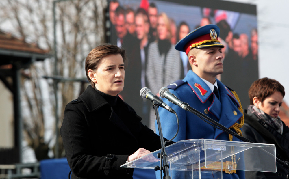 EKSKLUZIVNO ZA ALO!~Brnabić: Ponosno sam slušala "Vostani Serbie", a oni su navikli da sve osporavaju, pa i sopstvenu zemlju i istoriju!