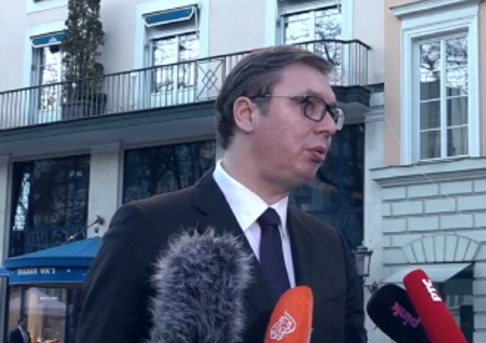 Hrvatski novinar pokušao da isprovocira Vučića u Minhenu, a onda zažalio što je uopšte i guknuo