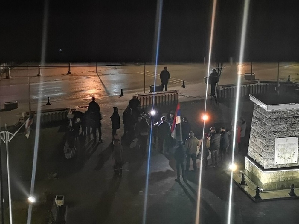 U Gračanici se okupilo DEVETORO UČESNIKA! Razišli se posle 10 minuta