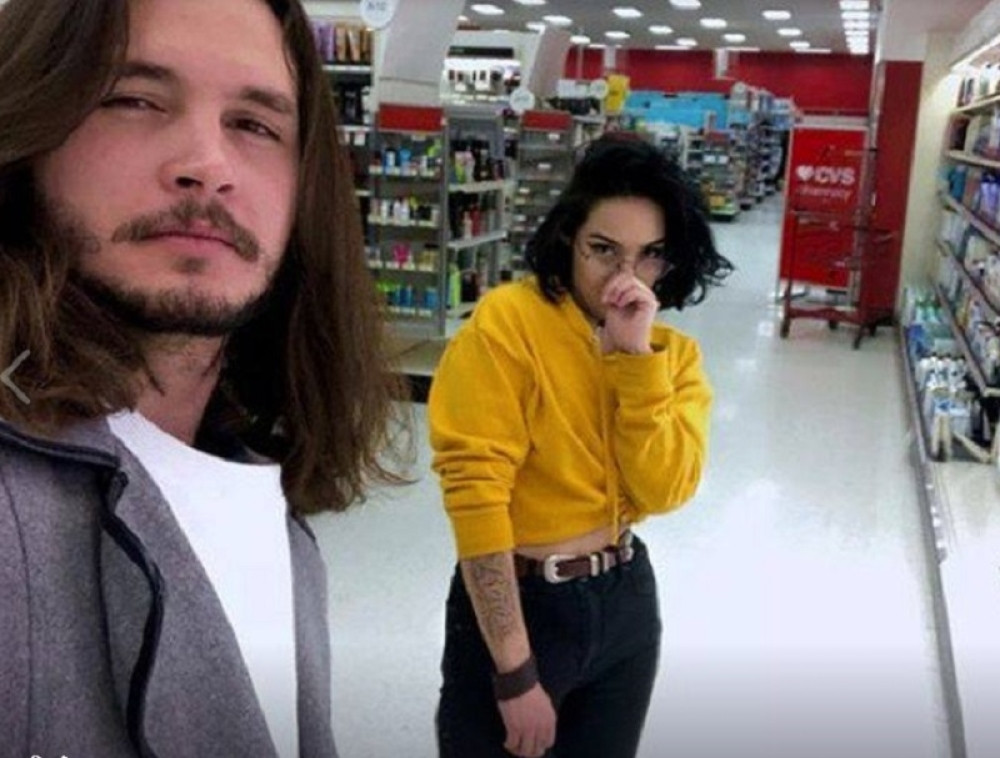 Detalj sa fotografije pomogao policiji da reši slučaj! (FOTO)