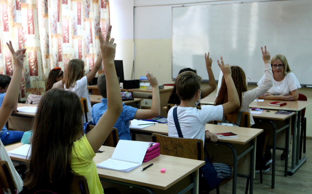 Svi su pričali o mračnoj tajni koju krije učionica, a onda su IZVIRILI UDOVI! (FOTO)
