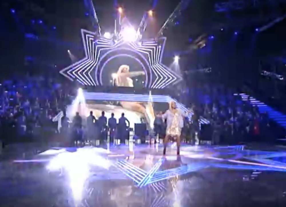 Naša poznata pevačica prebačena u bolnicu, plikovi po čitavoj ruci! UŽASNO STANJE