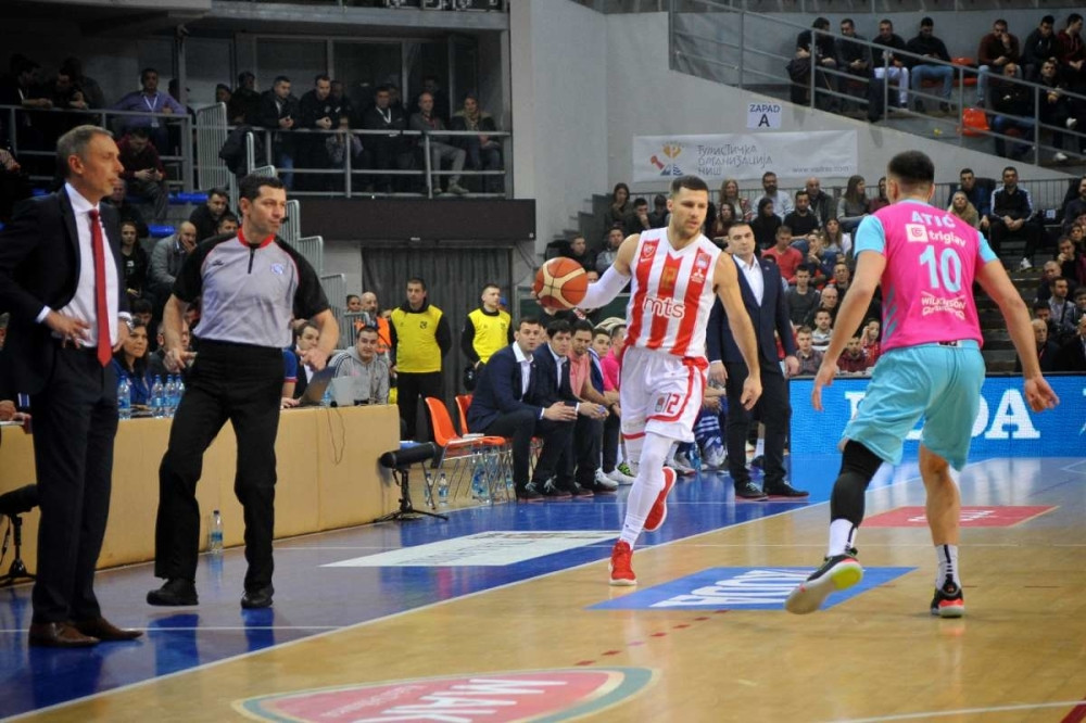 Tim mi veruje! Trojke? To mi je posao!