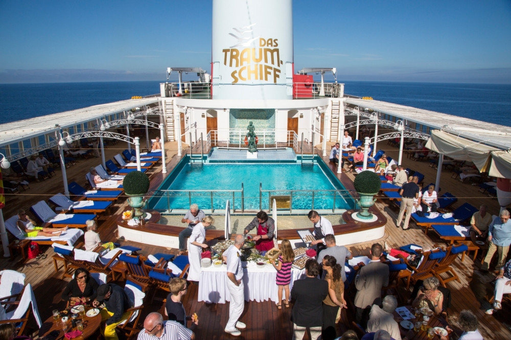 Cimer je na svakom ostrvu imao svoju prostitutku, šmrkali smo kokain za 2.000 dinara, a onda se jedne večeri desilo nešto strašno...