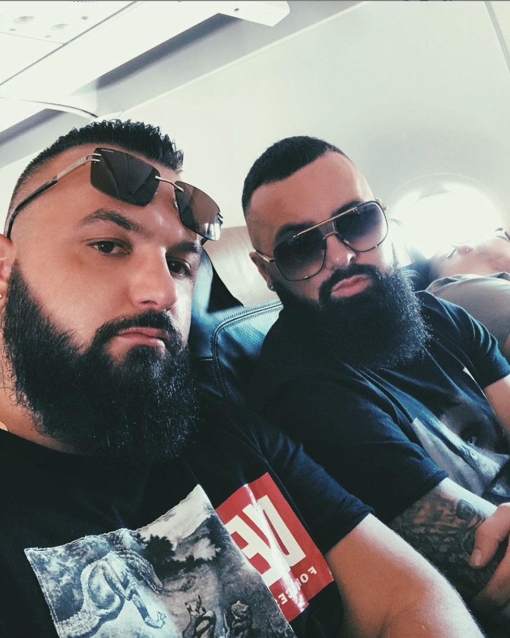 Kod Jala Brata nema krize: Poznati reper se bahati skupim markama! (FOTO)