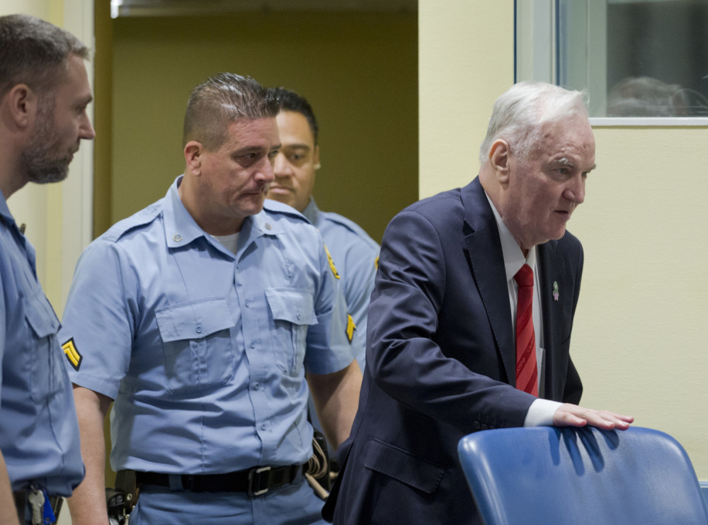 Na Mladićevom suđenju dva advokata odustala, ovo je razlog!