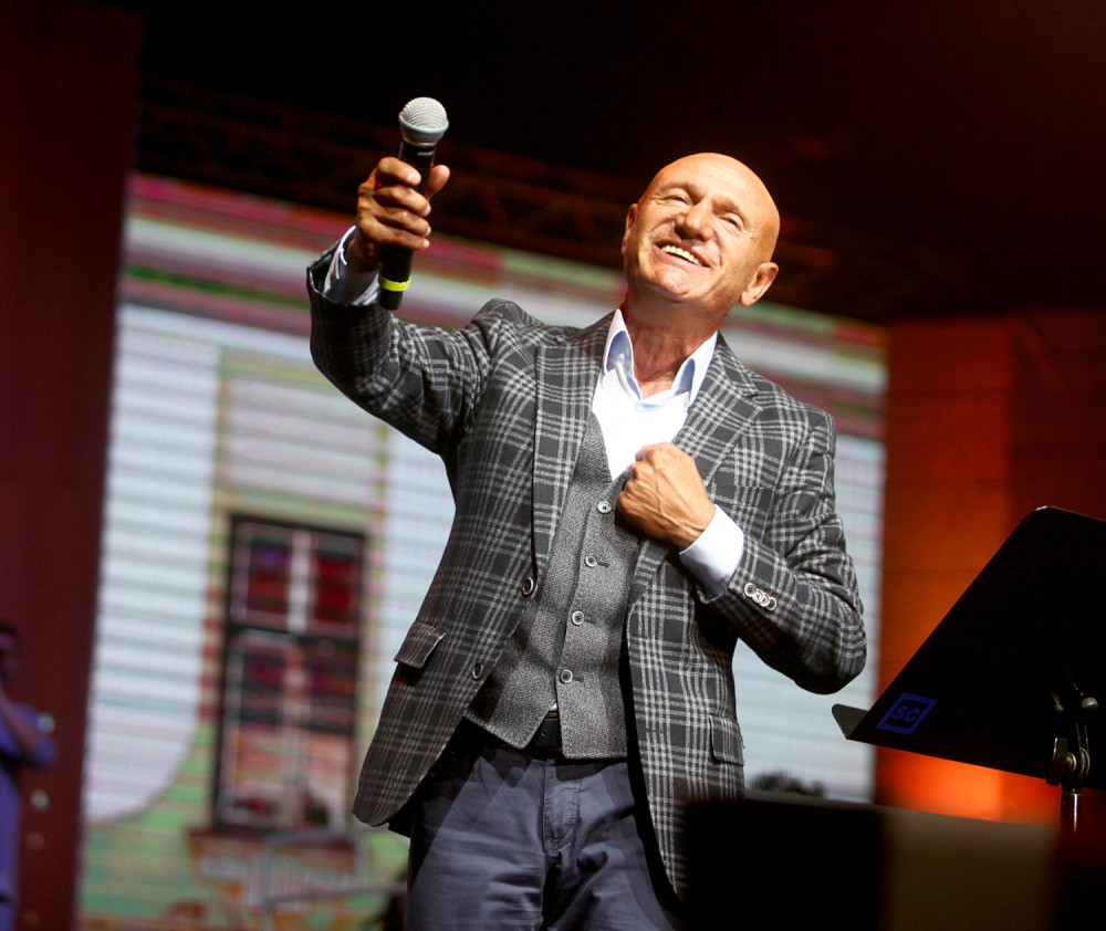 "Virus" Šabana Šaulića hara estradom: "Čistu krv mi truješ, a da to i ne primećuješ"! (VIDEO)