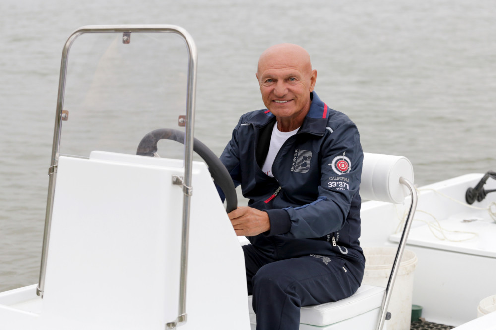 Oglasio se čovek koji dovozi ljude iz Bosne na Šabanovu sahranu! Autobus je pun, a evo šta se krije iza svega!