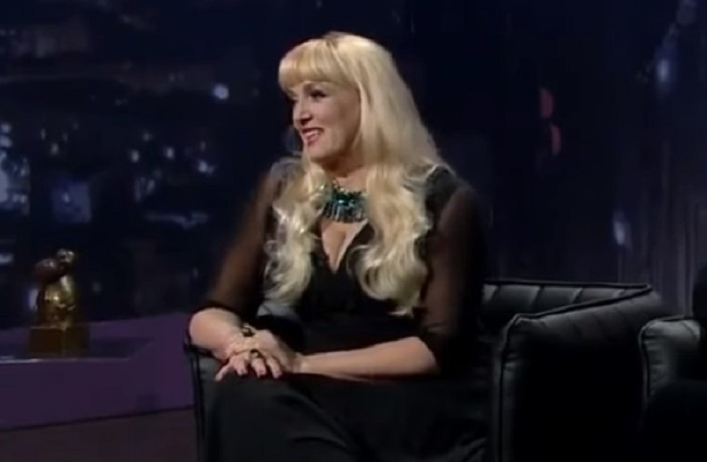 Poznatoj pevačici preminuo rođeni brat!