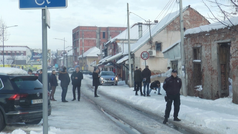 Pretužna pisma devojčice (9) kako moli majku da ih ne ostavlja same, a ona...