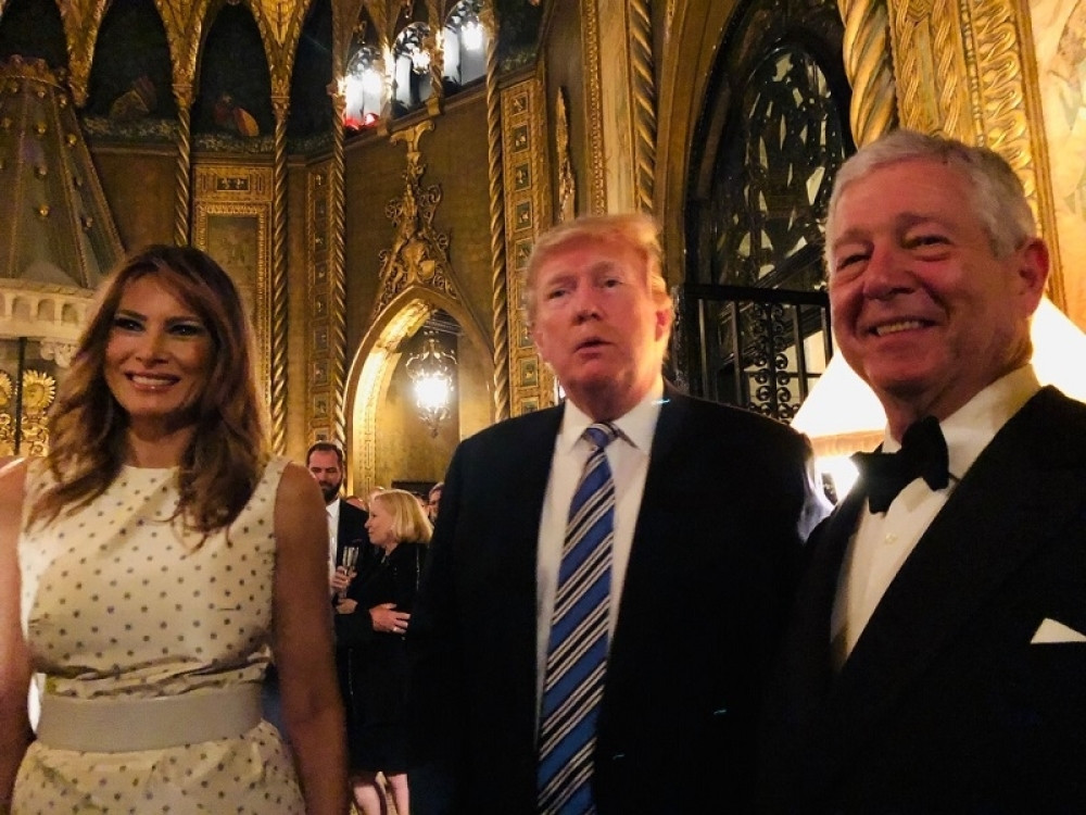 Princ dovodi Trampa u Srbiji!