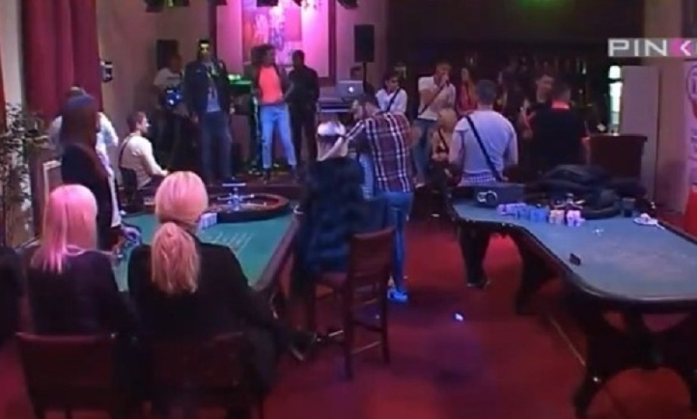 Dok zadrugari odaju POČAST Šabanu i liju suze, Luna i Marko napravili SRAMAN potez! (VIDEO)