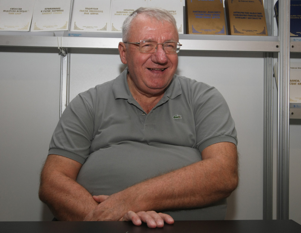 On je bio vašarski zabavljač, samo budale hoće da mu se da ulica u Šapcu!