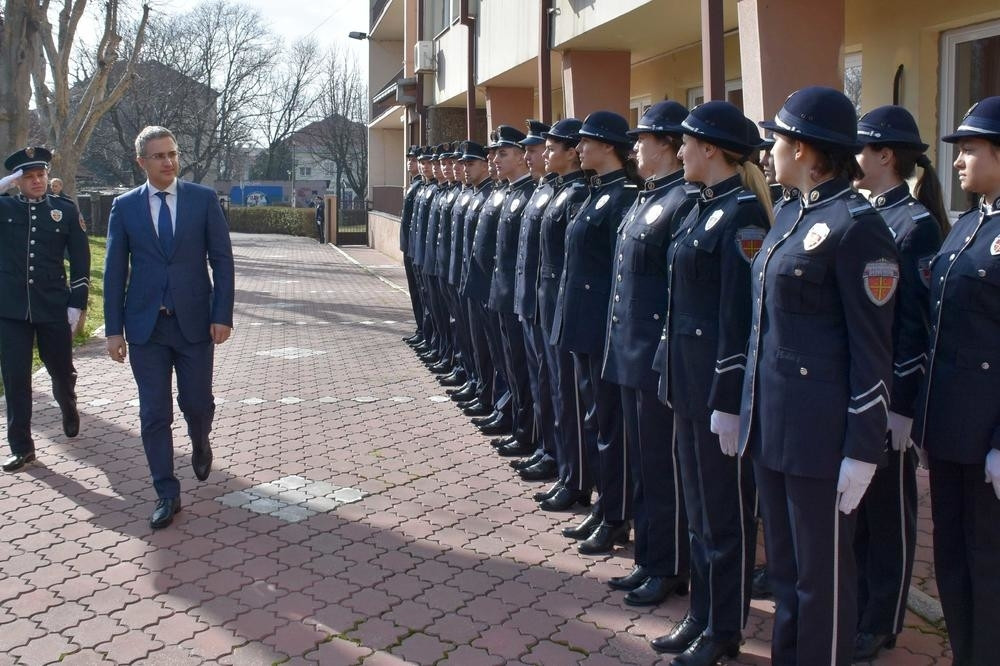 400 mladih srpskih policajaca imaće najbolje uslove i obuku!