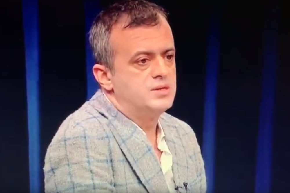 Javnost osudila šamaranje Ksenije Radovanović, a onda se javio on da Sergejem obriše pod (FOTO)