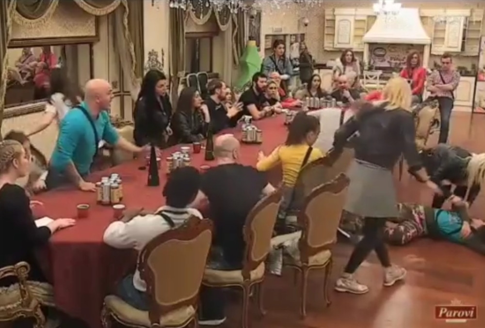 Umrla joj majka, ukućani ZANEMELI kada su čuli tragičnu vest