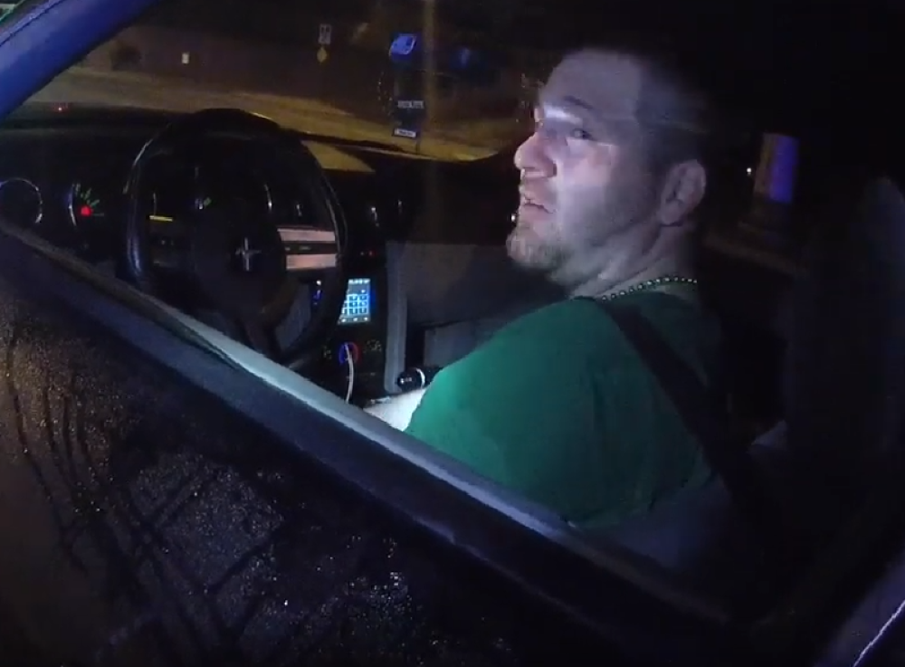 Potpisao se, nije stao na stop i vozio u suprotnoj traci, ali tek zbog ČETVRTE GREŠKE završio je iza rešetaka