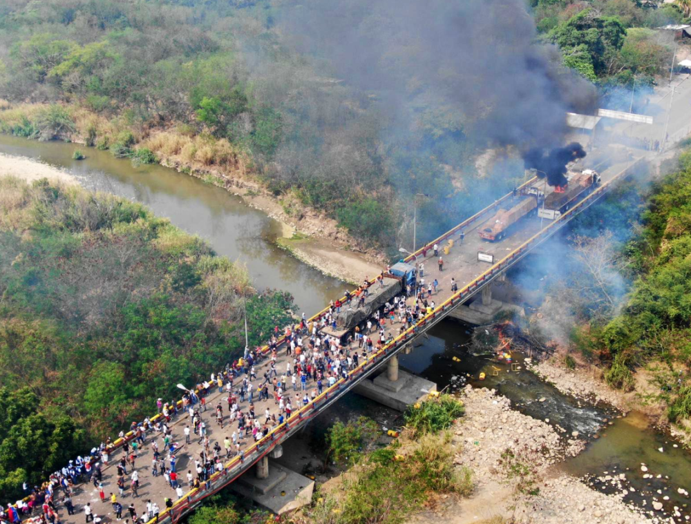 Vojska Venecuele napadnuta BOMBAMA na granici, odbili prvi napad, Amerikanci kreću u ofanzivu!