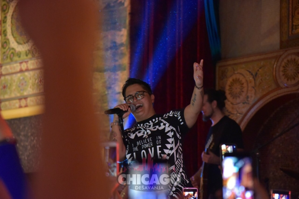 Šerifovićka završila američku i kanadsku turneju spektakularnim koncertom u Čikagu! (FOTO)