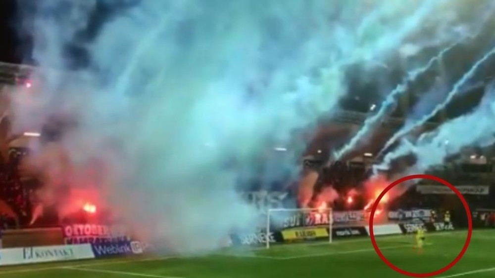 Golmana pogodila RAKETA na utakmici, TO JE BIO KRAJ (VIDEO)