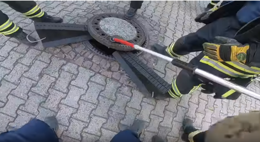 Radnik poginuo u kanalizaciji