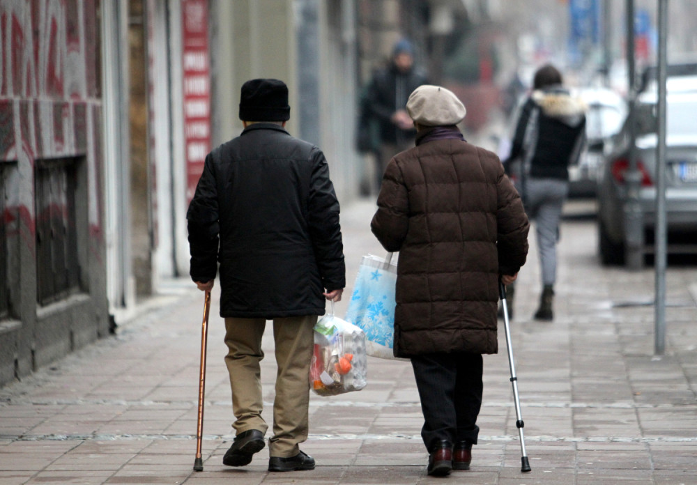 Svaki peti penzioner ima manje od 15.000, a ovaj broj njih ima više od 100.000! DETALJAN PREGLED!