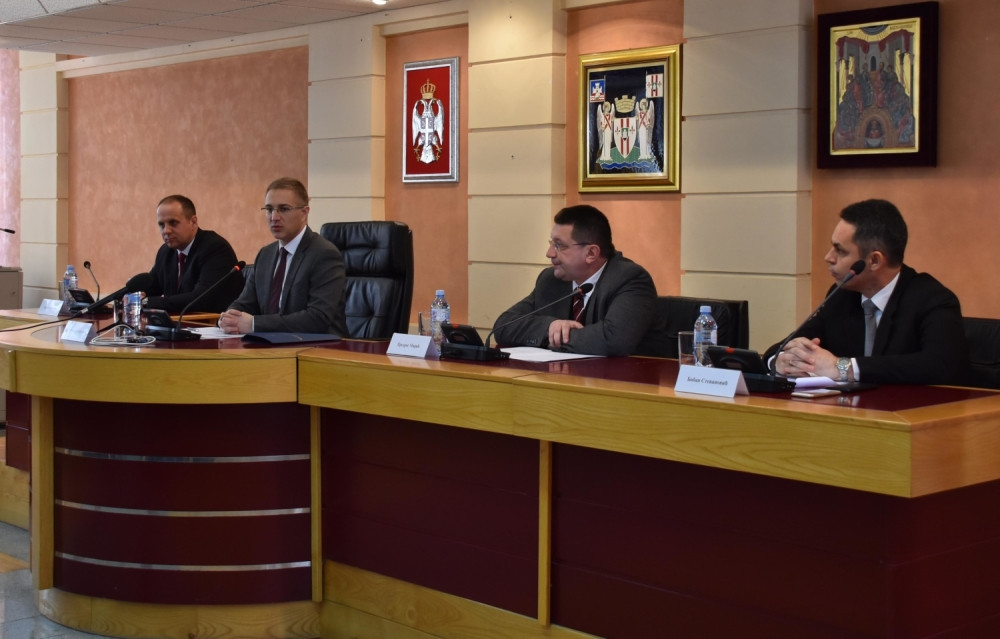 Ministar Stefanović najavio zapošljavanje novih vatrogasaca