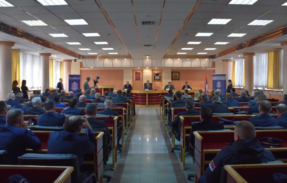 "To je primer dobre prakse koju bi trebalo da slede"